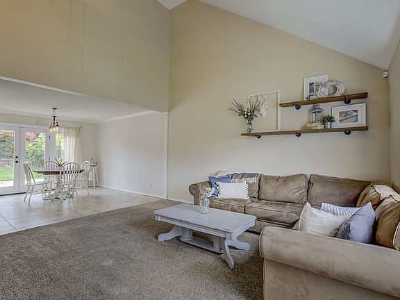 3rd image of 5777 Mesa Verde Cir