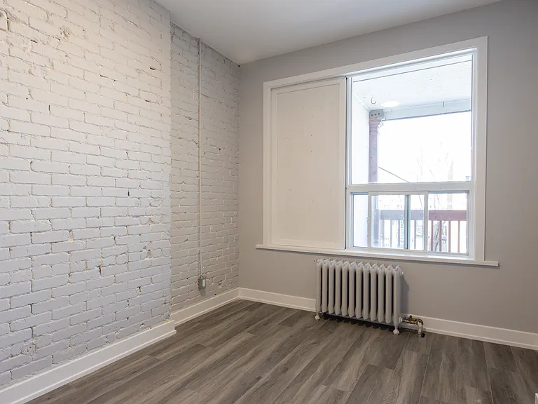 404 Elgin St — Photo 19