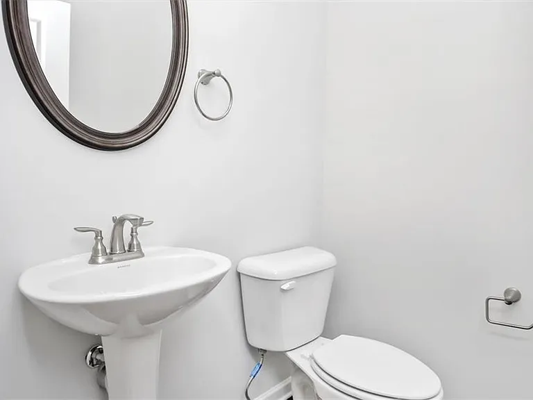 2601 Hedgeway Cir NW — Photo 11