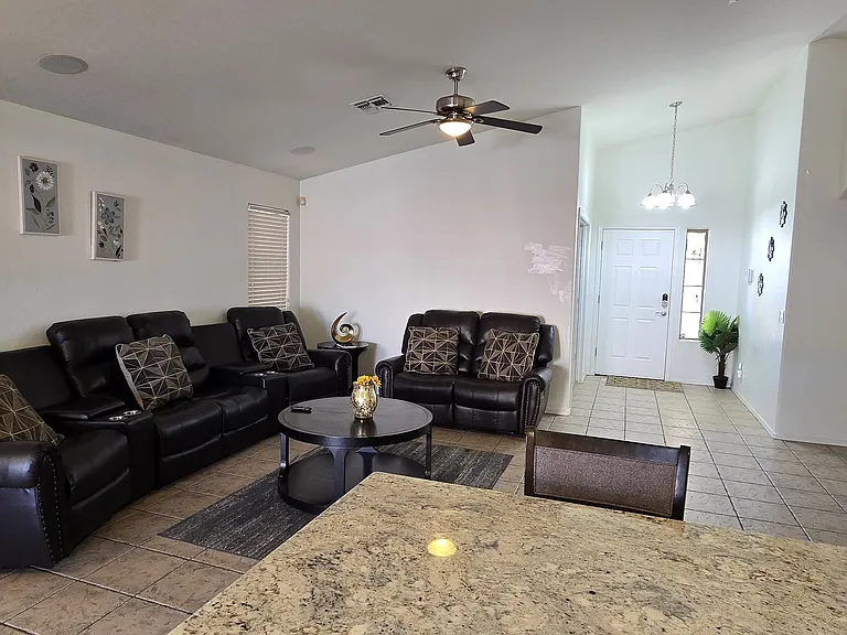 13178 W Banff Ln — Photo 2