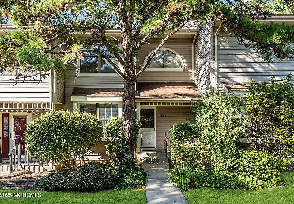 1st image of 1206 Arlington Drive