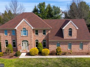 1340 Brittany Dr, York, PA 17404