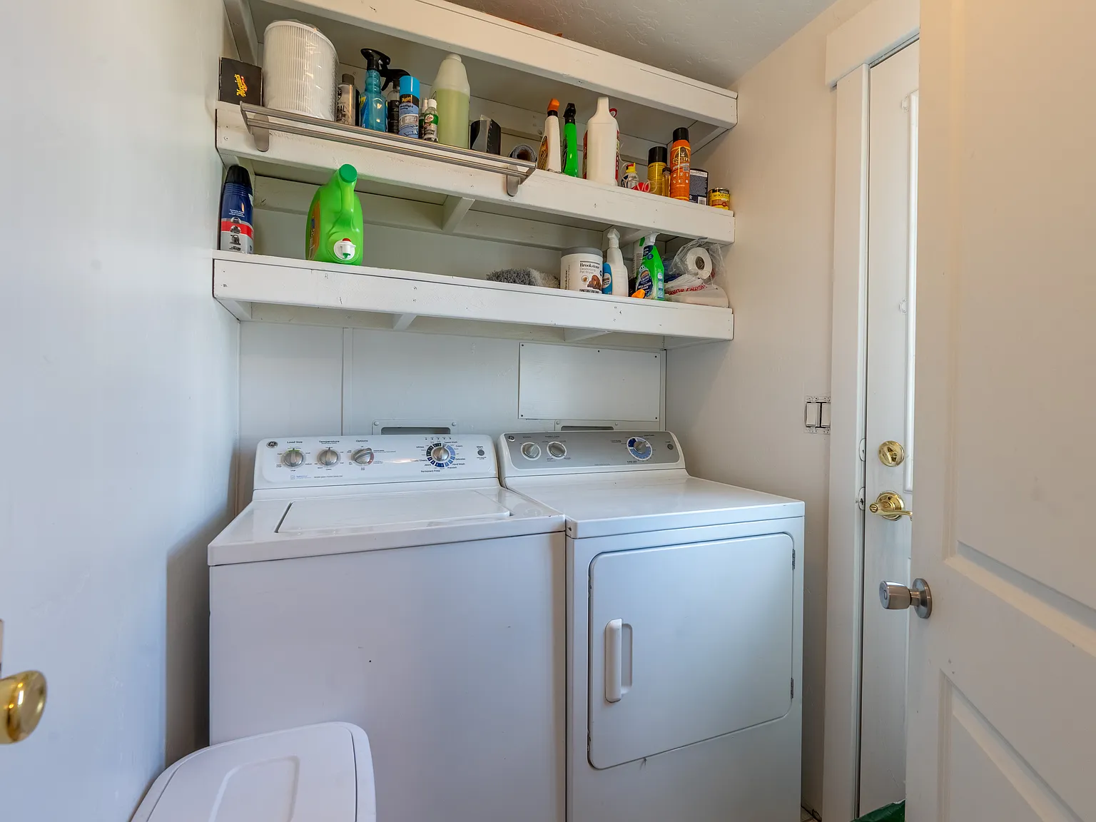 3 bed, 955 sqft, $2,350 — Photo 2