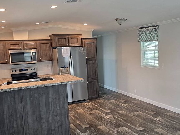 4th image of 900 9th Ave E #64