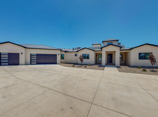 3201 La Orilla Rd NW, Albuquerque, NM 87120