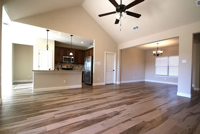 8009 Bangor Dr — Photo 2