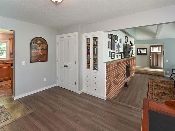 5th image of 15 Daisy Ln
