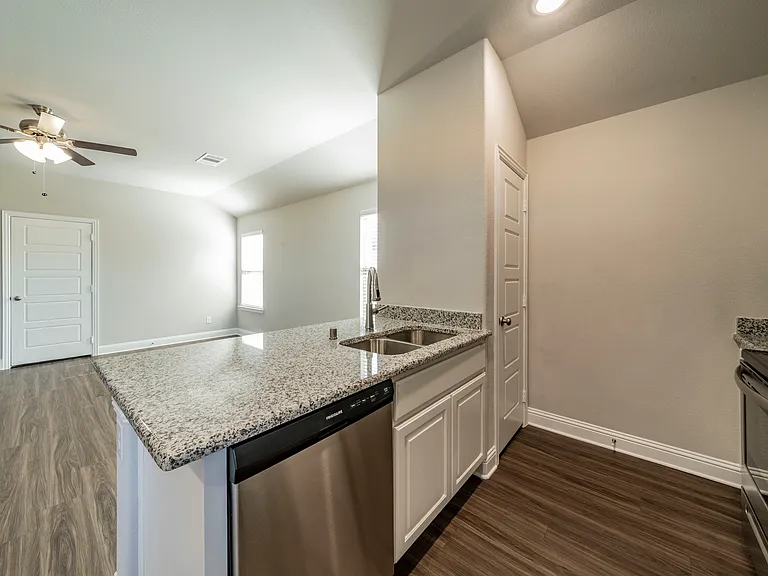 6406 Rienzi Dr — Photo 16