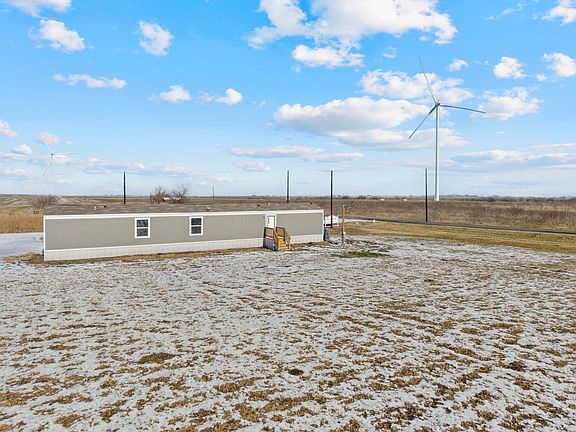4th image of 703 Sun Land Cir