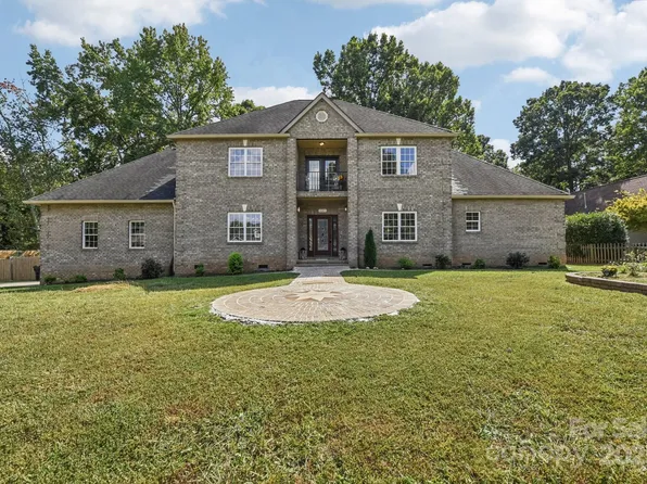 137 Stafford Estates Dr, Salisbury, NC 28146