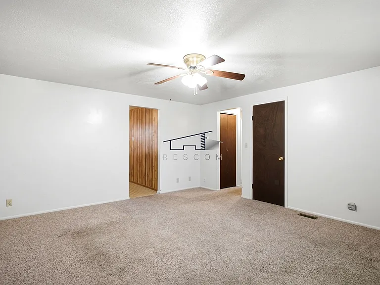 4850 S Duplex — Photo 7