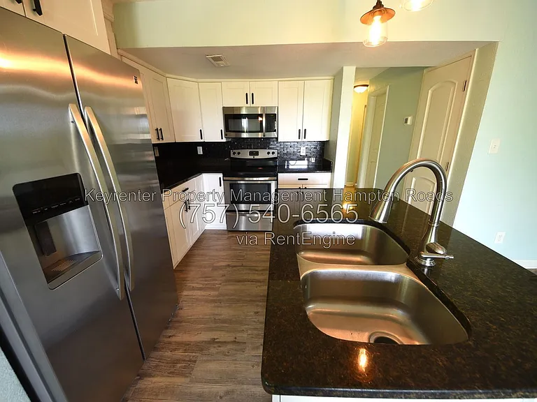 9716 7th Bay St #301 — Photo 9