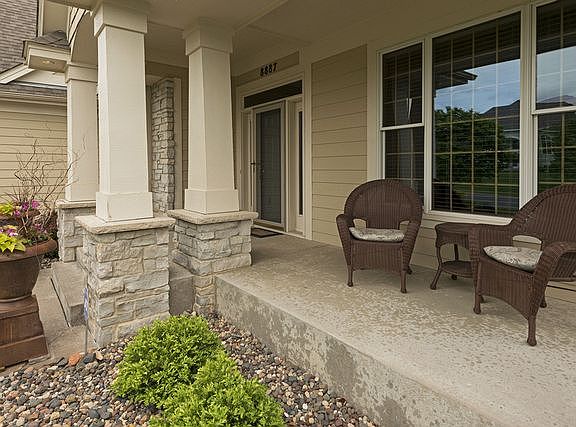 2nd image of 8887 Springwood Dr