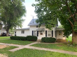 307 Plummer Ave, Chadwick, IL 61014