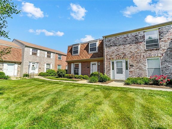 3rd image of 1441 Crown Point Ct