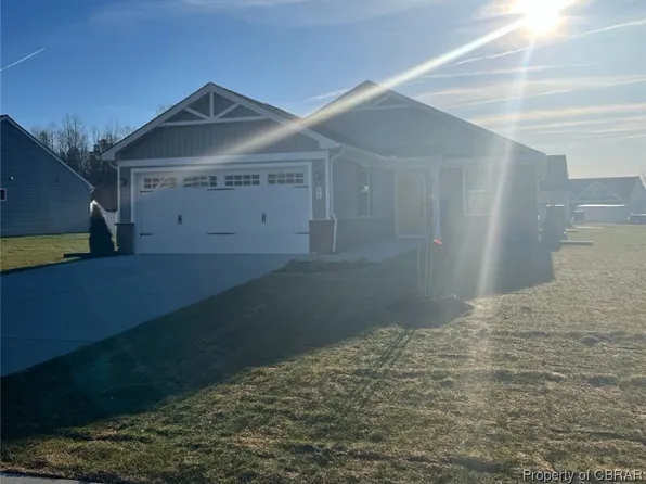 66 Braxton Way, Kilmarnock, VA 22482