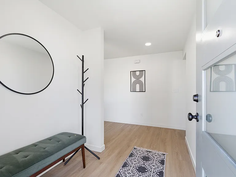 6230 7th Ave NW — Photo 5
