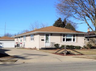 7956 30th Ave, Kenosha, WI 53142