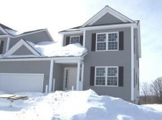 7 Asia Ln, Saint Albans, VT 05478