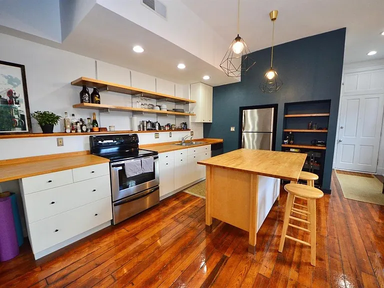 1314 Spring St #4 — Photo 2