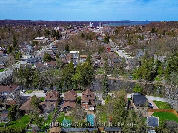 233 Four A St E, Owen Sound, ON N4K 1B8