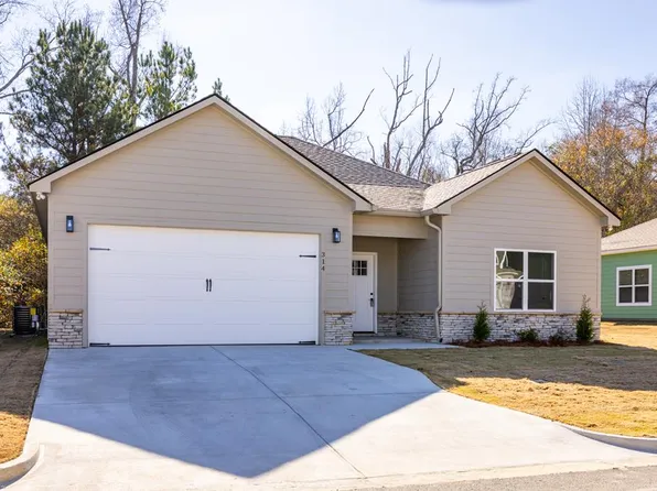 314 Partisan Dr, Phenix City, AL 36870