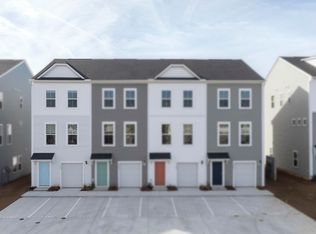 4633 Forest Hills Dr #1401, North Charleston, SC 29418