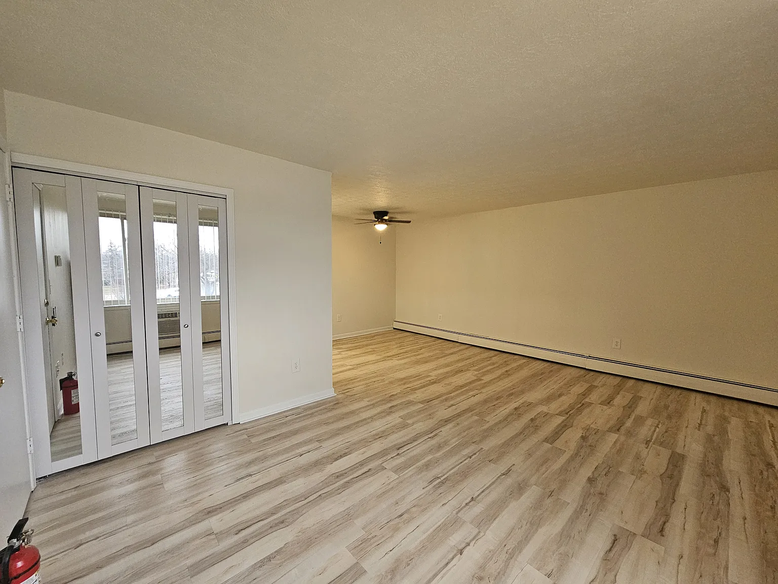 Royal Madison Apartments — Photo 2