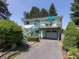 215 Amber Ln, Sequim, WA 98382