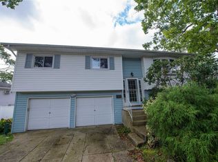 174 Poet Ave, North Babylon, NY 11703