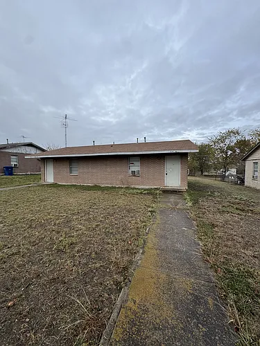 210 Marston Ave #A Photo 1 210 Marston Ave #A Photo 1