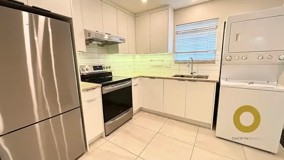 2 bed, 1.0 bath, 620 sqft, $2,175 — Photo 1