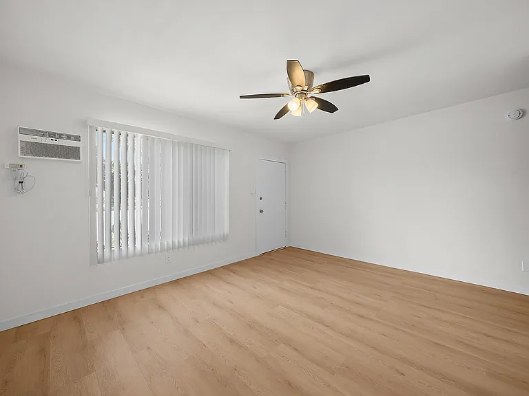 540 N Garfield Ave #B — Photo 2