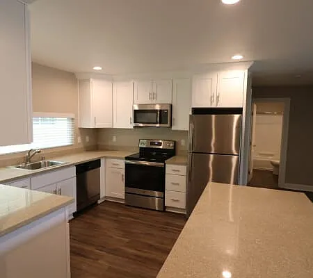 Briarwood Apartments — Photo 10