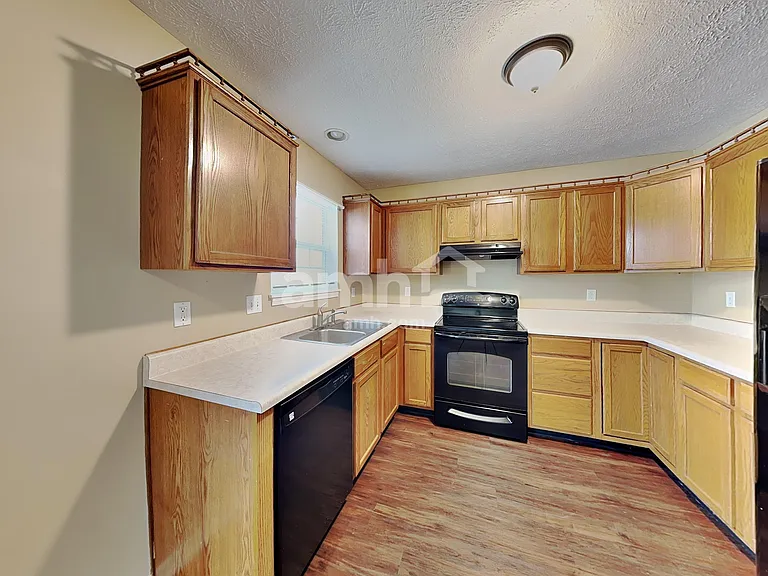 138 Bumblebee Ct — Photo 3