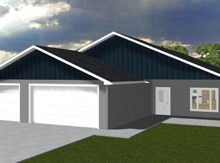 844 30th St, Spirit Lake, IA 51360