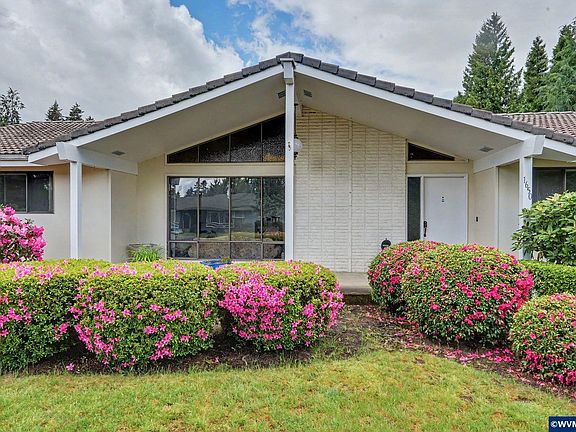 5th image of 1650 Springhill Dr