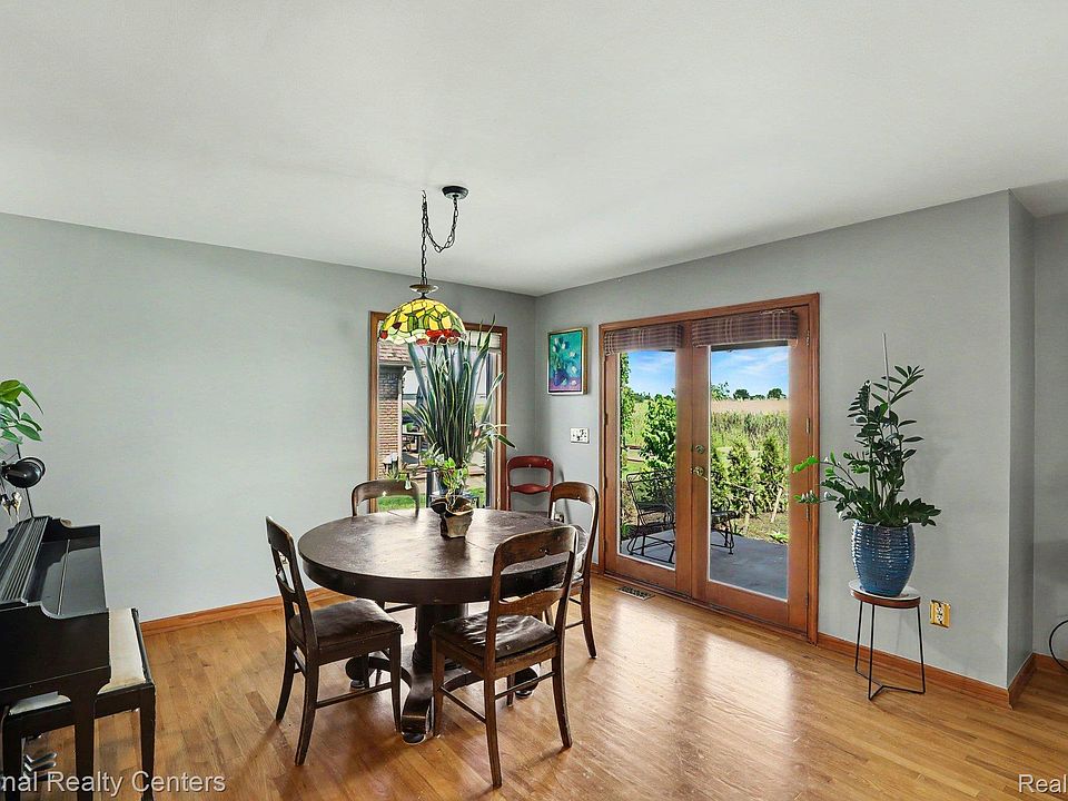 10368 Saint John Dr, photo 6