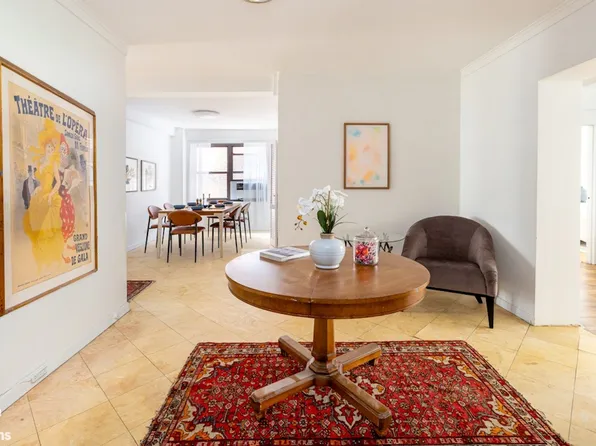 425 East 79th Street image 4 of 15