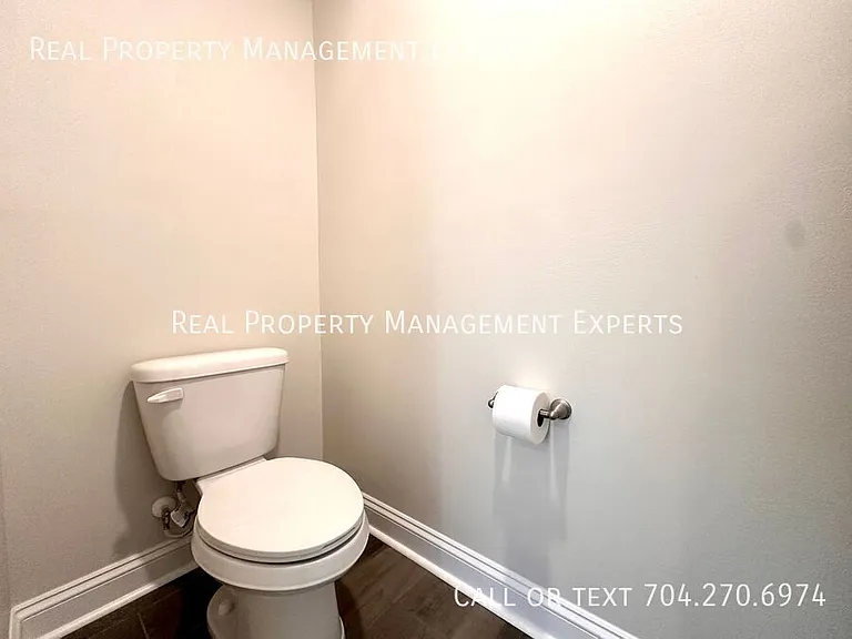 278 Preston Rd — Photo 16
