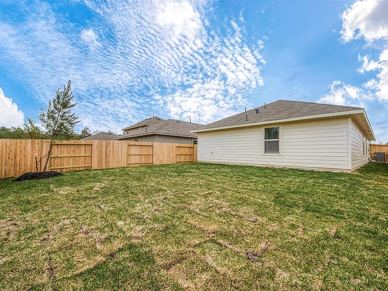 1491 Las Cuevas Dr — Photo 40