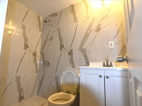 457 Keap Street image 4 of 6