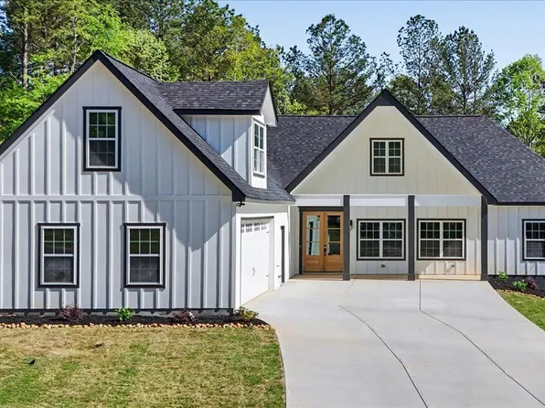 242 Mulberry Ln, Lindale, GA 30147