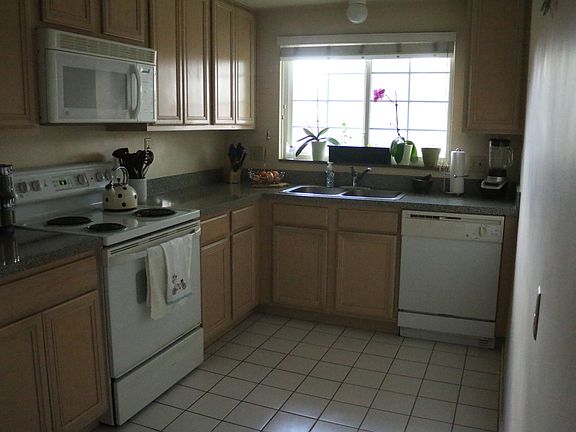 5th image of 475 N Eton St APT C6