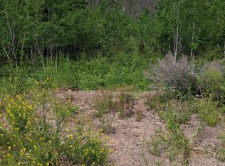 4902 Palm Dr, Gilbert, MN 55741