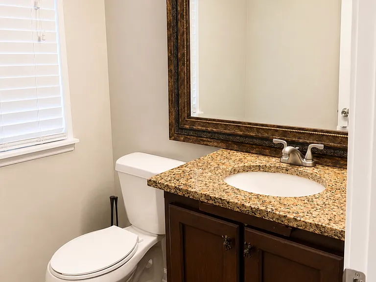 Glenwhite Dr — Photo 11