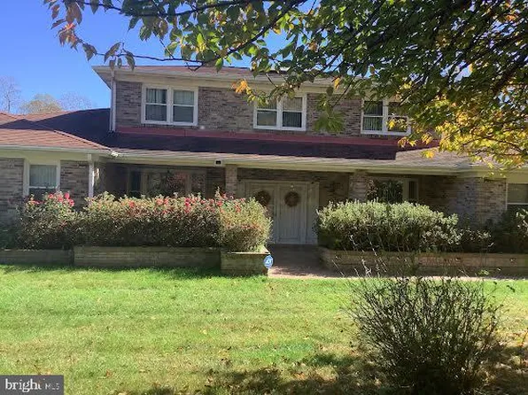 9410 Croom Acres Dr, Upper Marlboro, MD 20772