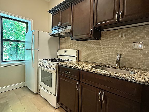 5th image of 588 Greene Ave APT 3