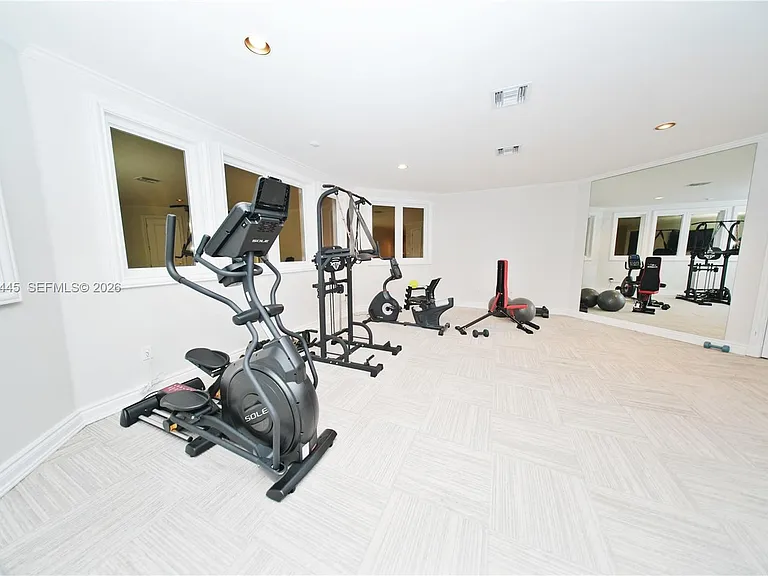 709 Idlewyld Dr — Photo 69