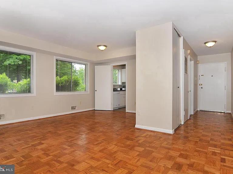 10618 Kenilworth Ave #K4 — Photo 3